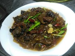 小鸡炖蘑菇-福季酒店(怡园绿景店)