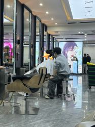 -藤野造型烫染·漂发