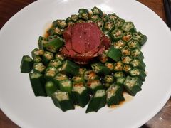 黑椒牛肉拼秋葵-将相和·海鲜蒸饺大连菜