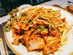 凉拌猪耳-江边城外烤全鱼(世茂广场店)