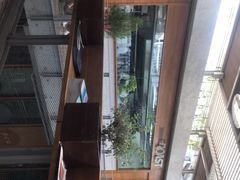 -ROAST coffee & eatery