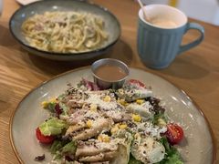 印加藜麦鸡肉沙拉佐意大利黑醋-HELLO 27 意面·沙拉·帕尼尼