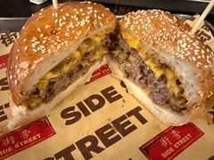 绝代佳人招牌汉堡-Side Street街旁(交道口店)