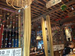 -老牌坊云南鱼豆花火锅(爱建店)