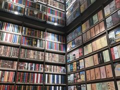 -钟书阁(群光广场店)