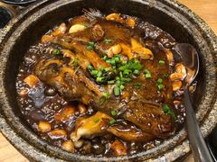 -海派美食·家宴海鲜青岛菜·石锅鲽鱼头(东方城店)