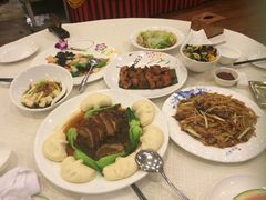 -顺峰海鲜酒楼(省府店)