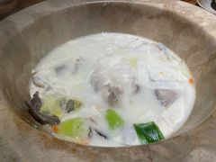-滇香肴·云南菜蒸汽石锅鱼(云南北路店)