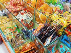 -阿三休闲食品(宝塔路店)