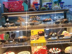 面包甜点陈列柜-DQ·蛋糕·冰淇淋(川沙东海岸店)
