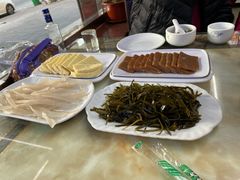 -一口猪海鲜浑锅·东北家常菜