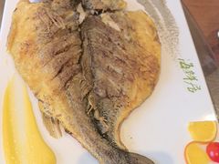 -赶海部落海鲜城(海阳路店)