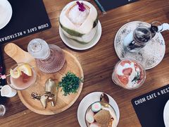 -Chom Cafe and Restaurant