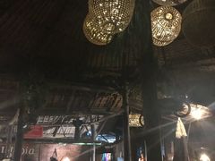 -乌托邦酒吧和餐厅