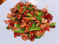 宣威小炒肉-老滇山寨•云南特色菜•地方菜•民族风情歌舞表演(金碧店)