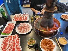 -楼外楼大刀肉传统火锅居(幸福街店)