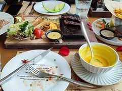 -Mark&Mars Restaurant