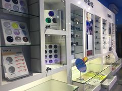 -提一眼镜·蔡司·依视路(小寨店)
