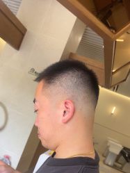 -MARTIN'S BARBER SHOP男士理发馆