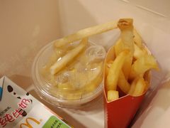 -麦当劳(长江西路得来速店)