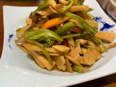 -十六中酱肉·烧烤·京菜小馆(五方桥旗舰店)