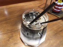 哥特拿铁-ZING COFFEE 镜咖啡