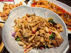 -韵秋荷(宝山龙湖天街店)