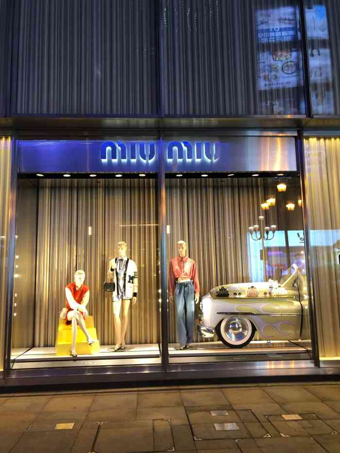 miumiu店面设计图片