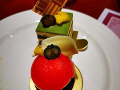 -东莞塘厦三正半山温泉酒店·沙利文西餐厅