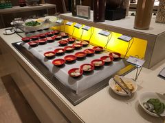 自助调料区-上海浦东假日酒店逸庭咖啡厅