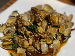 -蚝堡海鲜·威海菜·海肠捞饭·烧烤·亚洲吃蚝公司(幸福门店)
