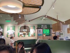 -费大厨辣椒炒肉(高铁吾悦广场店)