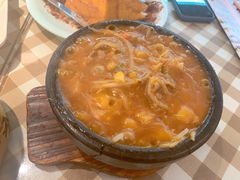 -新大咀港式茶餐厅(宝山万达店)