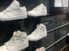 -NIKE KICKS LOUNGE体验店(北京新中关店)