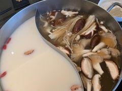 -捞王锅物料理(上海世茂广场店)