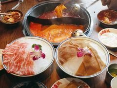 -萍姐火锅·公路夜市(武汉首店)