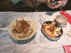 -巴厘龙虾·榜首油焖大虾(音乐学院·沿江酒馆店)