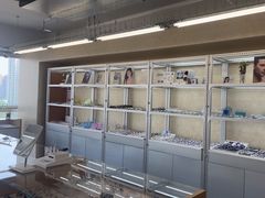 -无奔眼镜·蔡司·依视路授权店(朝阳大悦城店)