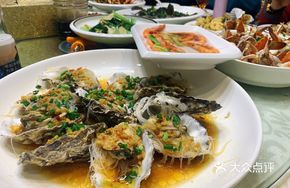Steamed Oyster with Garlic and Vermicelli