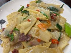 -民间瓦缸煨汤館(嵩山路店)