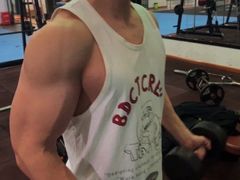 -开阳里游泳健身