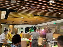 -海底捞火锅鲜切牛肉主题店(长寿路店)
