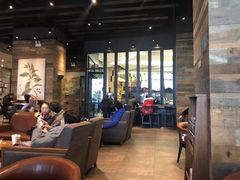 大堂-星巴克臻选(武汉经开永旺梦乐城店)