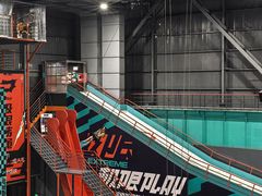 -极限PLAY运动娱乐新世界·团建派对潮玩休闲馆·室内蹦极高空游乐园