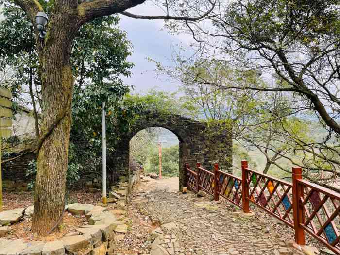 许家山"许家山村位于宁海东面的茶院乡,距前童古镇-大众点评移动版