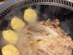 -锅老头海鲜铁锅炖