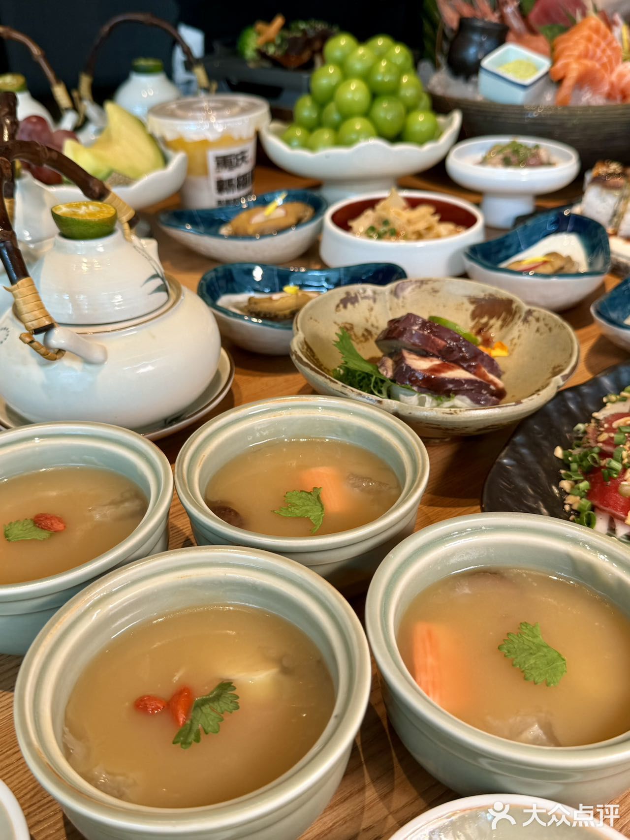 这家餐厅，我愿称之为光环日料tian花板！！
