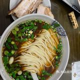奥灶面 生意兴隆 好吃小贵