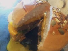 -HIGH FIVE哈福手工汉堡(桂林路店)