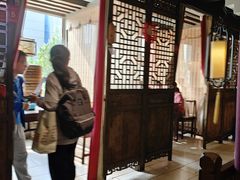 -红灯笼大酒楼(通湖路店)